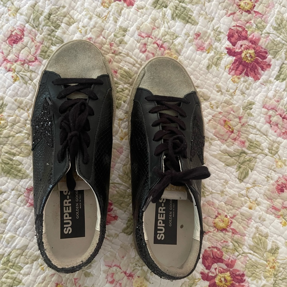Super-Star Women's Black and Gray Sneakers